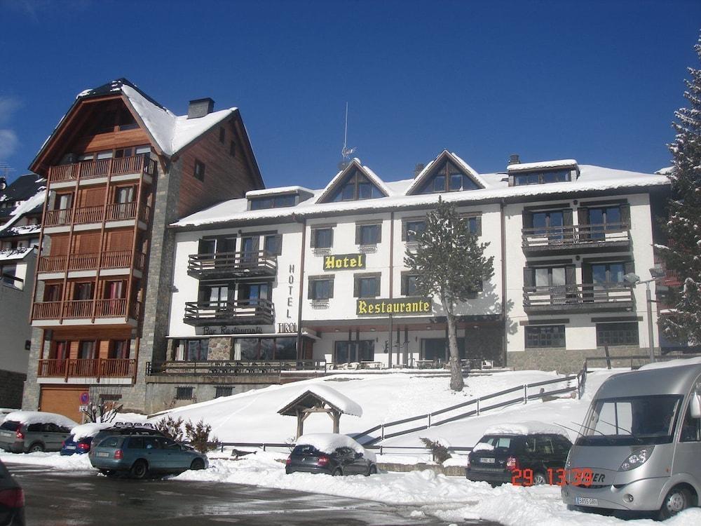 Hotel Tirol Formigal Extérieur photo