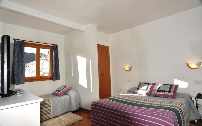 Hotel Tirol Formigal Extérieur photo