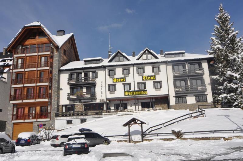 Hotel Tirol Formigal Extérieur photo